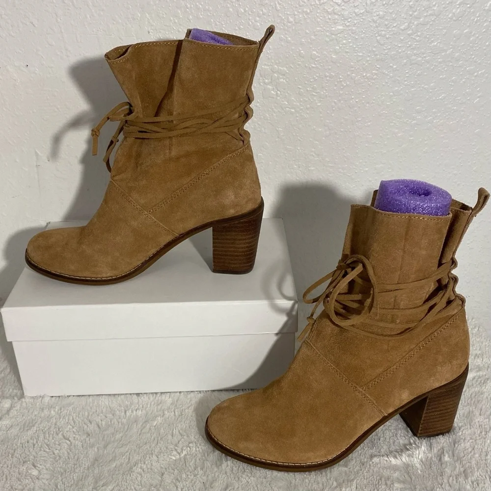 Toms Mila Toffee Suede Ankle Boots Size 7 Pull On Leather Lacing Detail